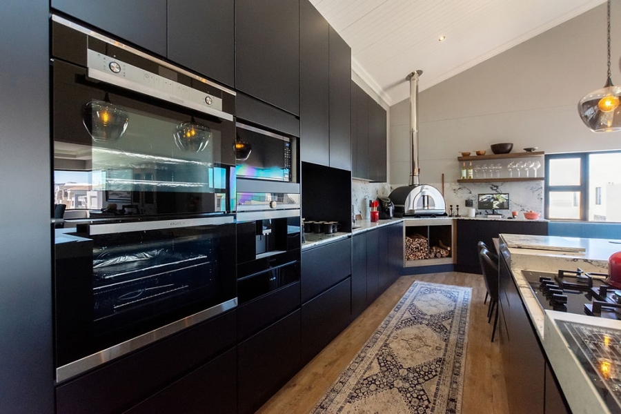 3 Bedroom Property for Sale in Calypso Beach Western Cape